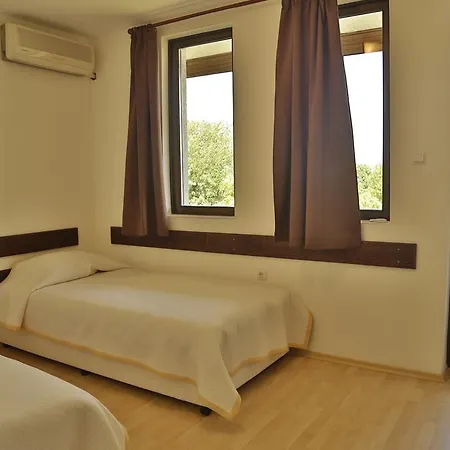 Yunets *